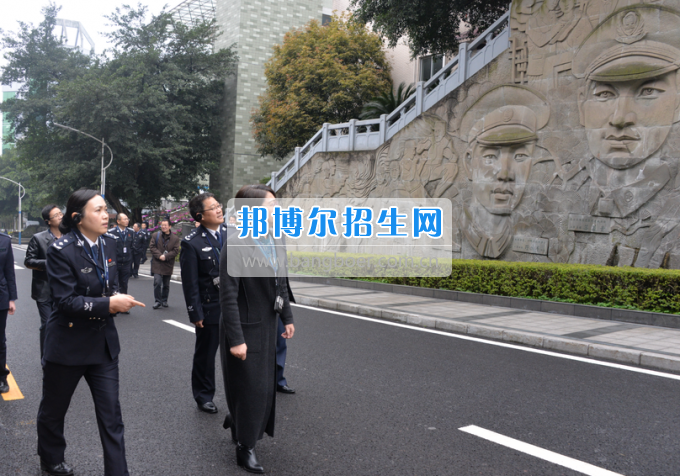 川南幼兒師范高等?？茖W(xué)校考察黨建工作