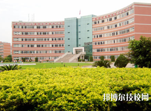 成都城市建設(shè)技工學校4