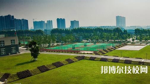 重慶城市建設(shè)技工學(xué)校2020年報(bào)名條件、招生要求、招生對(duì)象