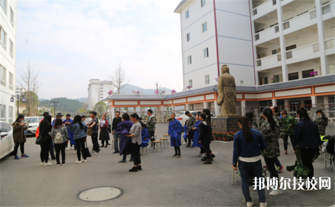 三都水族自治民族中等職業(yè)技術(shù)學(xué)校2020年報(bào)名條件、招生要求、招生對(duì)象