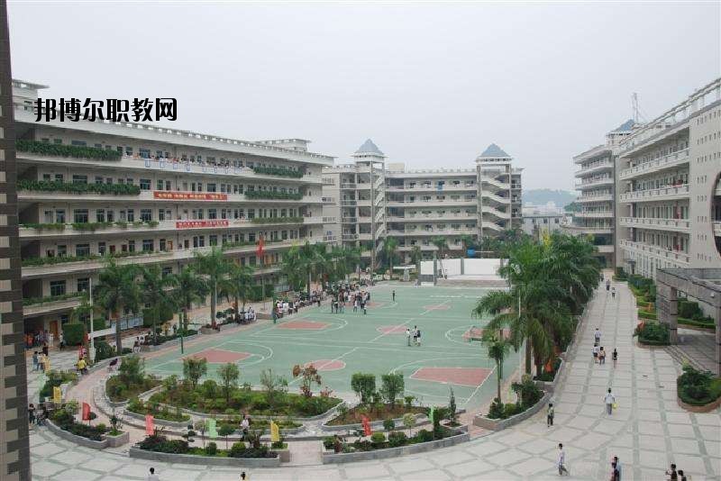 江油市攀長(zhǎng)鋼技工學(xué)校地址在哪里