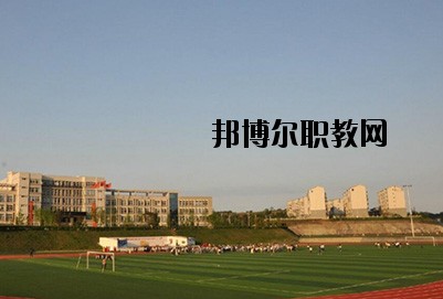 南充理工學(xué)校2020年報名條件、招生要求、招生對象