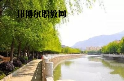 華坪縣職業(yè)高級(jí)中學(xué)2020年報(bào)名條件、招生要求、招生對(duì)象