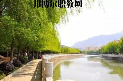 華坪縣職業(yè)高級中學(xué)網(wǎng)站網(wǎng)址