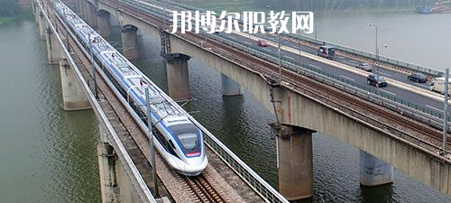 南寧2021年400分能上鐵路學(xué)校嗎