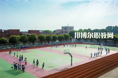 四川服裝藝術(shù)學校2021年招生錄取分數(shù)線