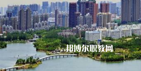 合肥2021年去讀鐵路學(xué)校學(xué)什么對以后好一點(diǎn)