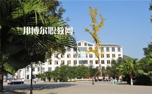  重慶綦江職業(yè)技術(shù)學校2022年招生錄取分數(shù)線 