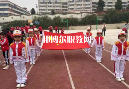 清鎮(zhèn)中等職業(yè)技術(shù)學(xué)校2022年招生簡章