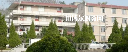 內(nèi)江市市中區(qū)科特電腦職業(yè)技術(shù)學(xué)校2023年學(xué)費(fèi)、收費(fèi)多少