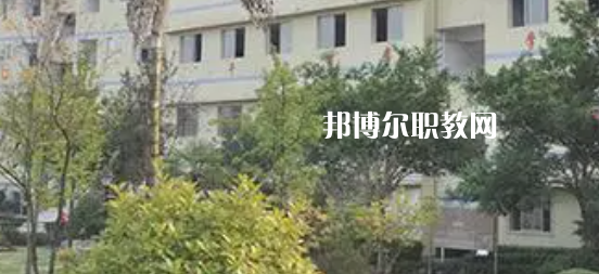 重慶市三峽職業(yè)技工學(xué)校地址在哪里，哪個(gè)地區(qū)，哪個(gè)城市?