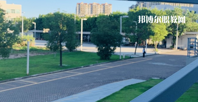 汕頭市科技應(yīng)用職業(yè)技術(shù)學(xué)校地址，乘車路線