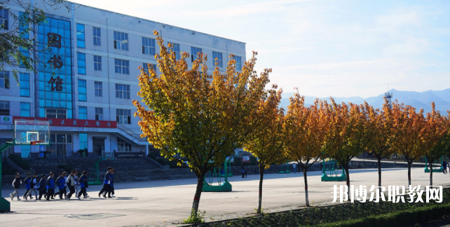 西安高科技工學(xué)校地址，乘車路線